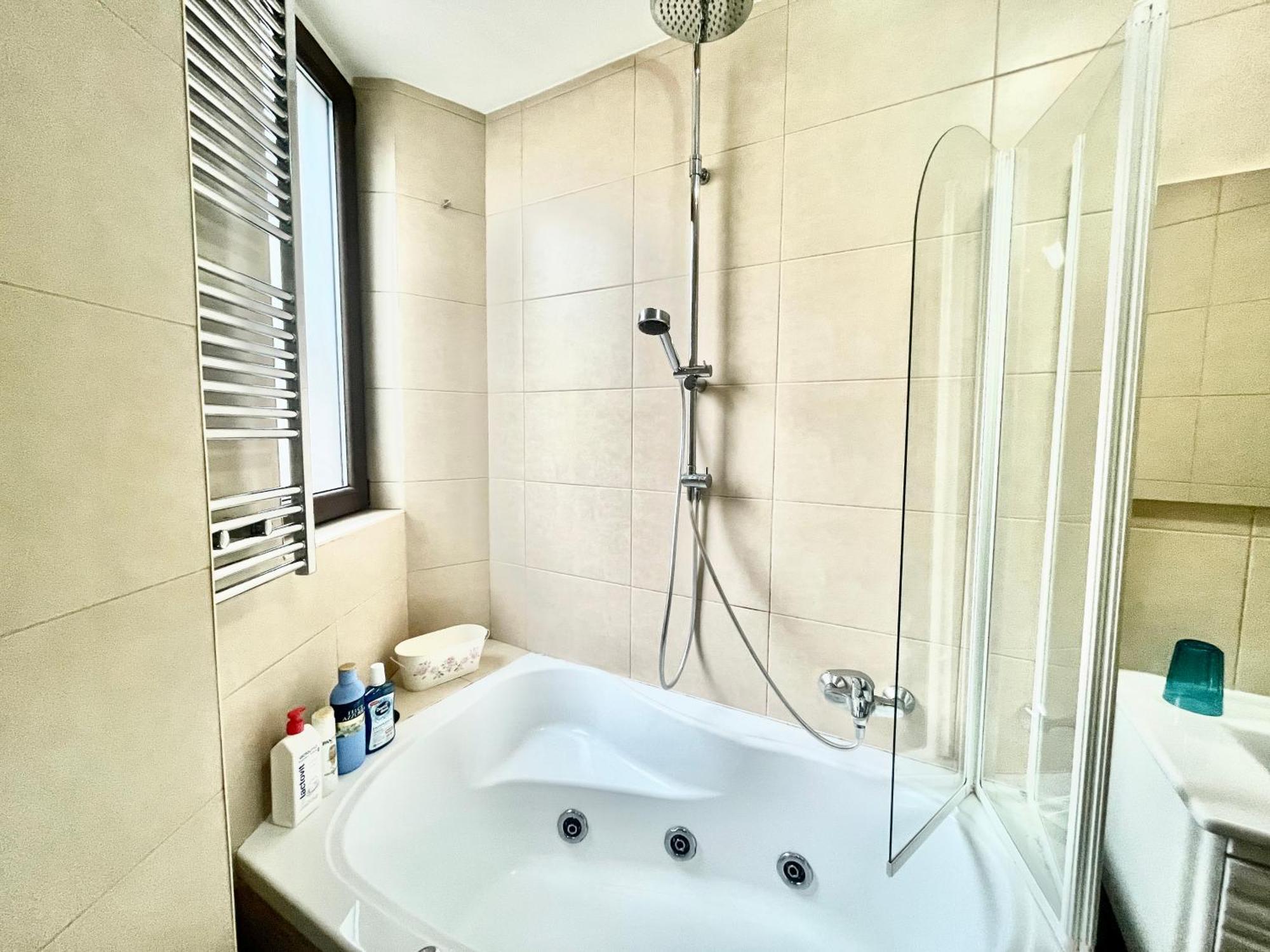 Vibrant Victoriei Apartment Boekarest Buitenkant foto